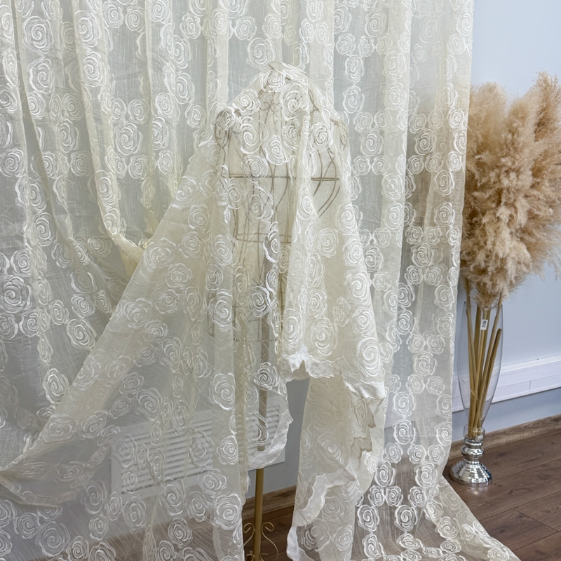 Perdea Crem, Roses, tip In cu Broderie Bej, 400cm latime x 270cm inaltime cu rejansa pt sina - imagine 2