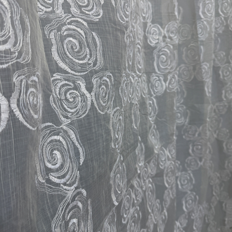 Perdea Crem, Roses, tip In cu Broderie Bej, 400cm latime x 270cm inaltime cu rejansa pt sina - imagine 3