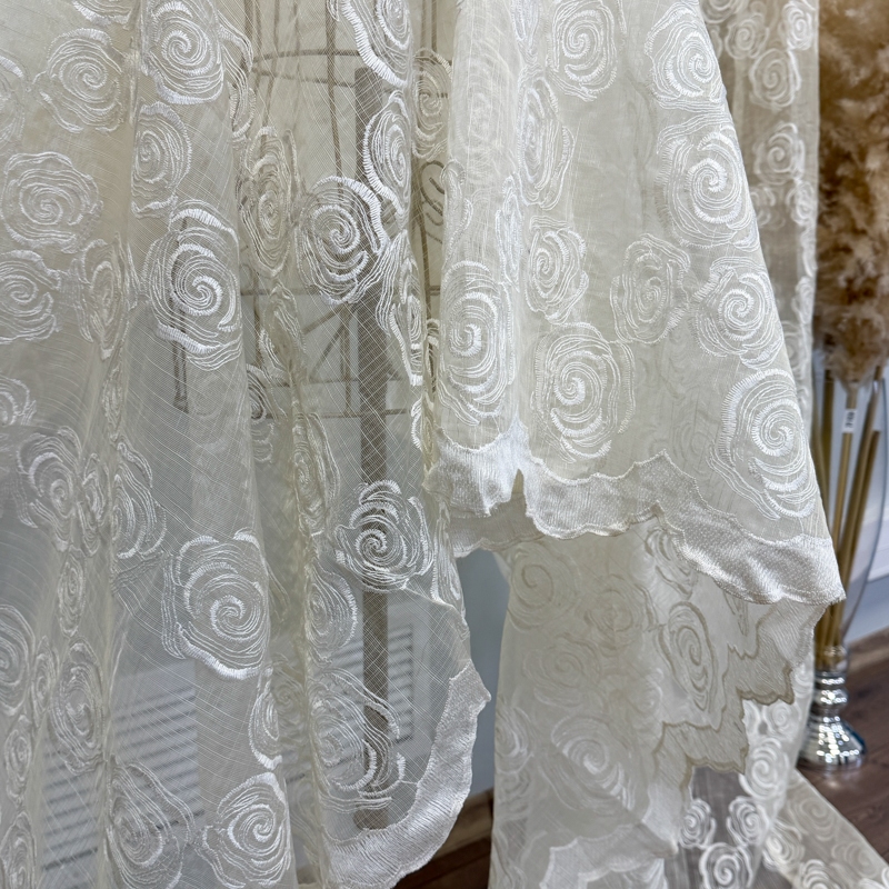 Perdea Crem, Roses, tip In cu Broderie Bej, 400cm latime x 270cm inaltime cu rejansa pt sina - imagine 9