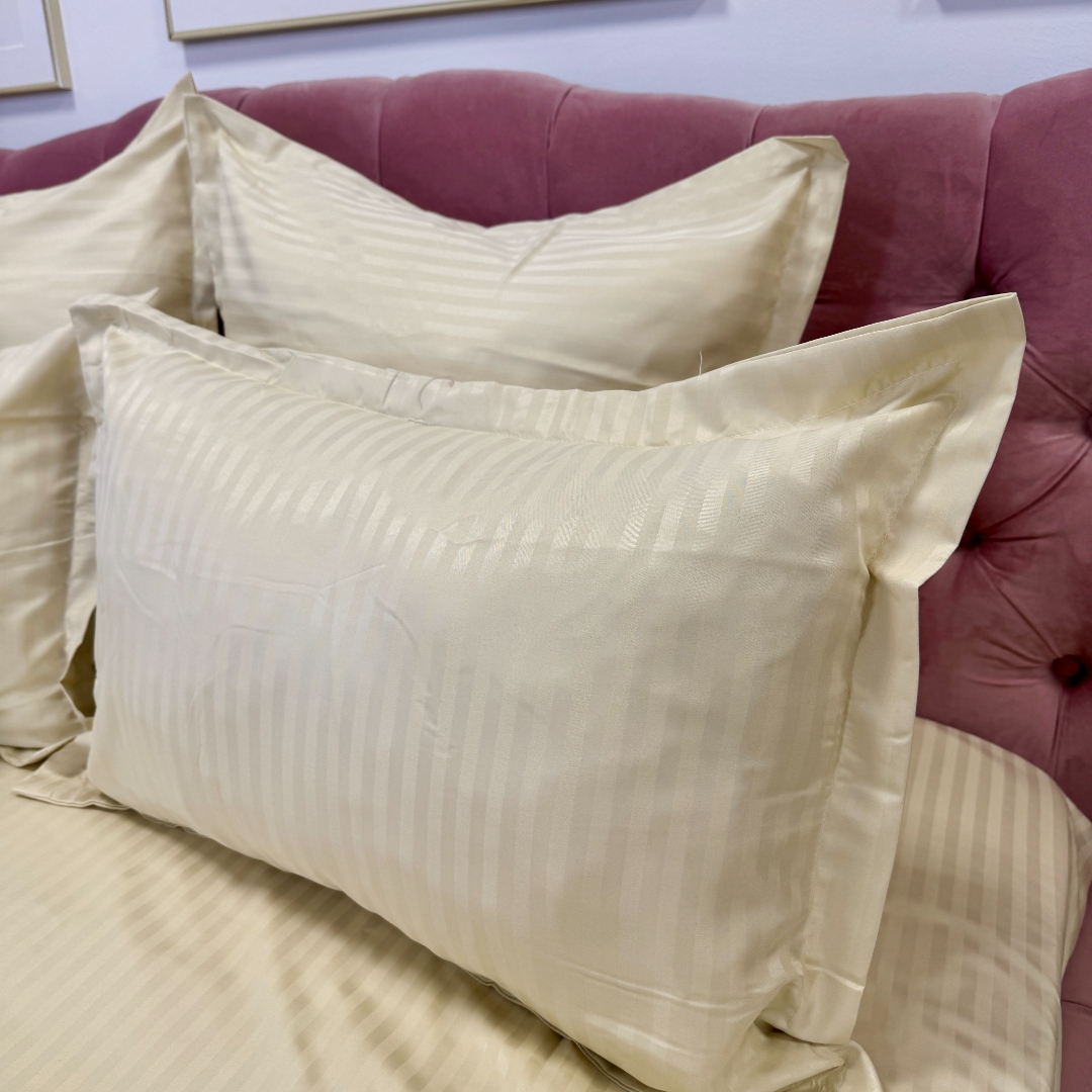 Lenjerie HoReCa, pat dublu, Damasc Finetat Deluxe cu Elastic, 6 piese, Jojo Home, Crem - imagine 11