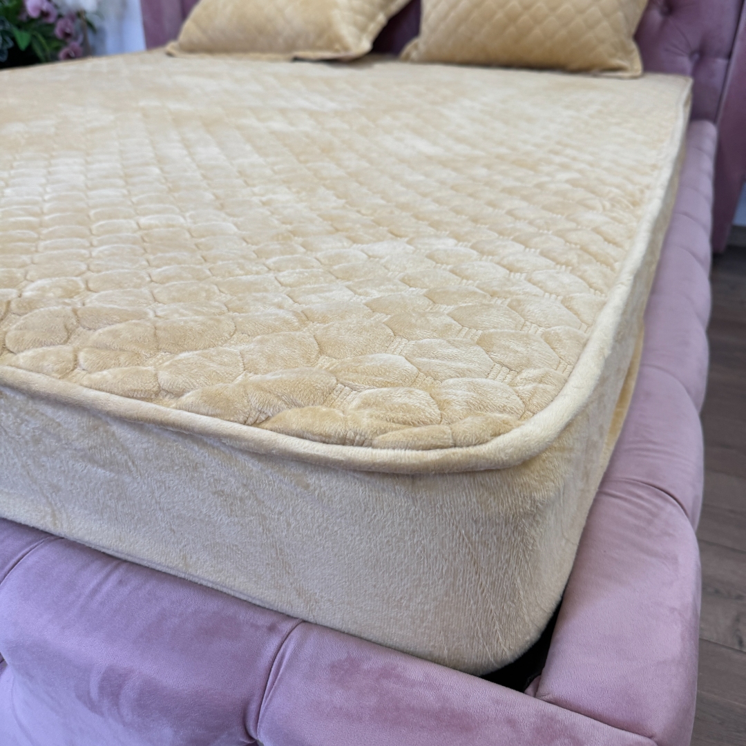 Husa Matlasata Tip Topper din Catifea 160x200cm, cu 2 Fete de Perna 50x70cm -  Somn Odihnitor si Sustinere pentru Spate, Bej - imagine 6