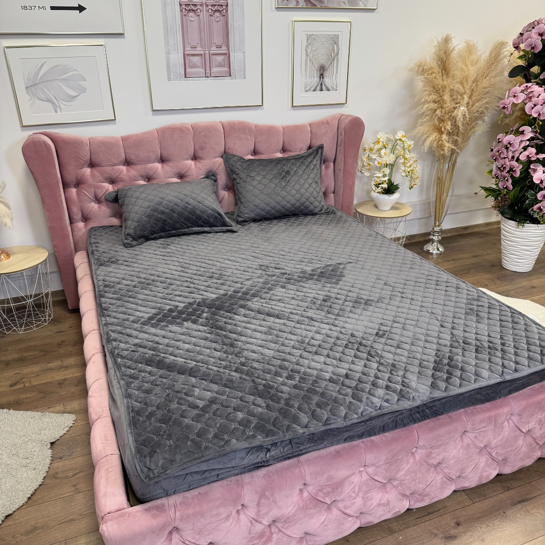 Husa Matlasata Tip Topper din Catifea 180x200cm, cu 2 Fete de Perna 50x70cm -  Somn Odihnitor si Sustinere pentru Spate, Gri inchis - imagine 3