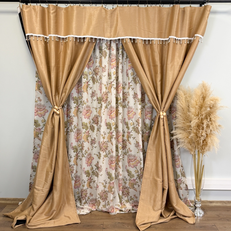 Set 3 metri de 2 bucati de Draperie BlackOut, Pearls, 150cm latime x 270cm inaltime, cu rejansa pt sina, Bej cu Sclipici - imagine 2