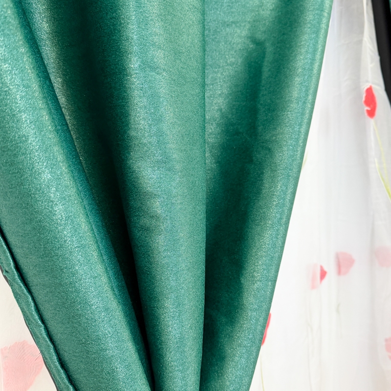 Set 3 metri de 2 bucati de Draperie BlackOut, Pearls, 150cm latime x 270cm inaltime, cu rejansa pt sina, Verde cu Sclipici - imagine 11