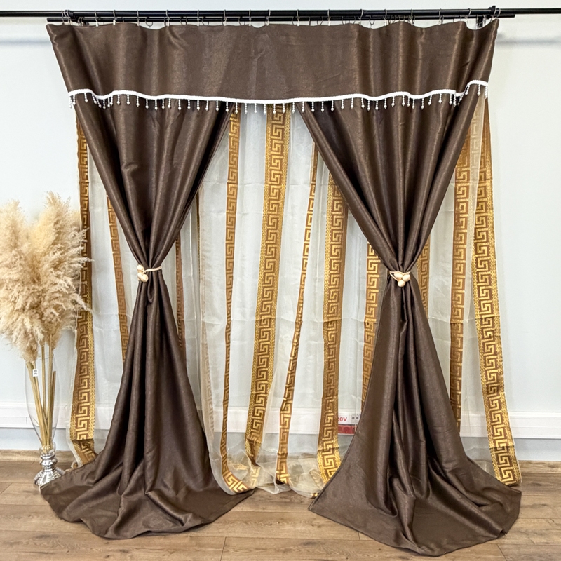 Set 3 metri de 2 bucati de Draperie BlackOut, Pearls, 150cm latime x 270cm inaltime, cu rejansa pt sina, Maro cu Sclipici - imagine 2