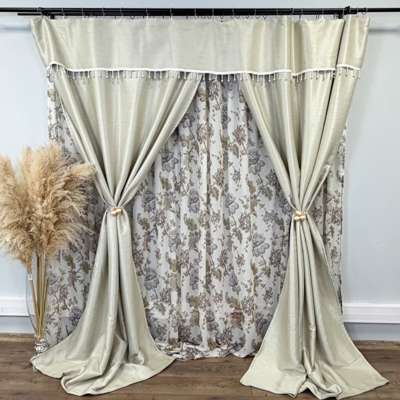 Set 3 metri de 2 bucati de Draperie BlackOut, Pearls, 150cm latime x 270cm inaltime, cu rejansa pt sina, Crem cu Sclipici - imagine 2