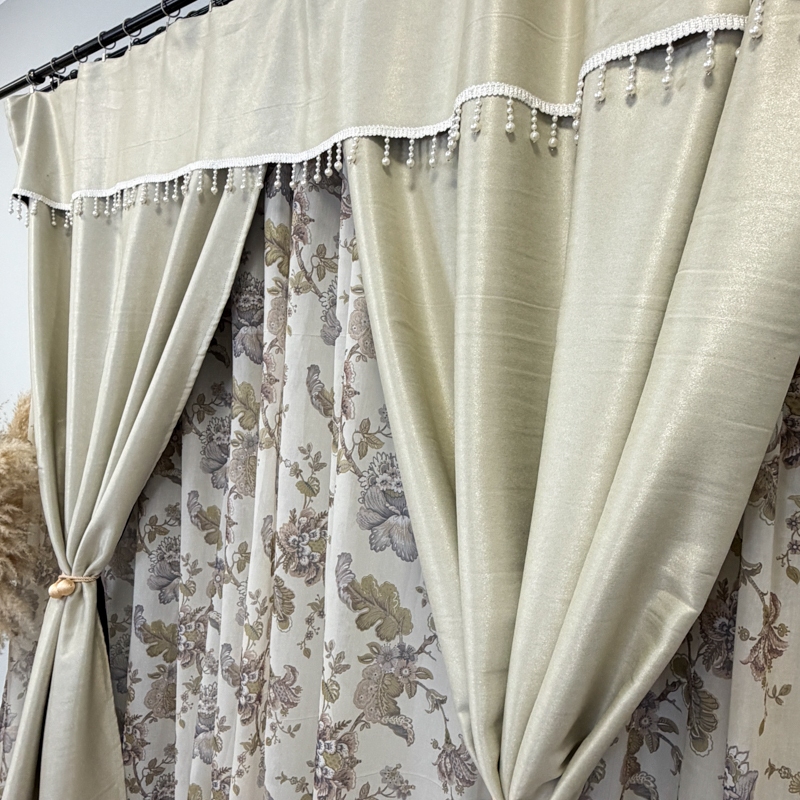 Set 3 metri de 2 bucati de Draperie BlackOut, Pearls, 150cm latime x 270cm inaltime, cu rejansa pt sina, Crem cu Sclipici - imagine 5