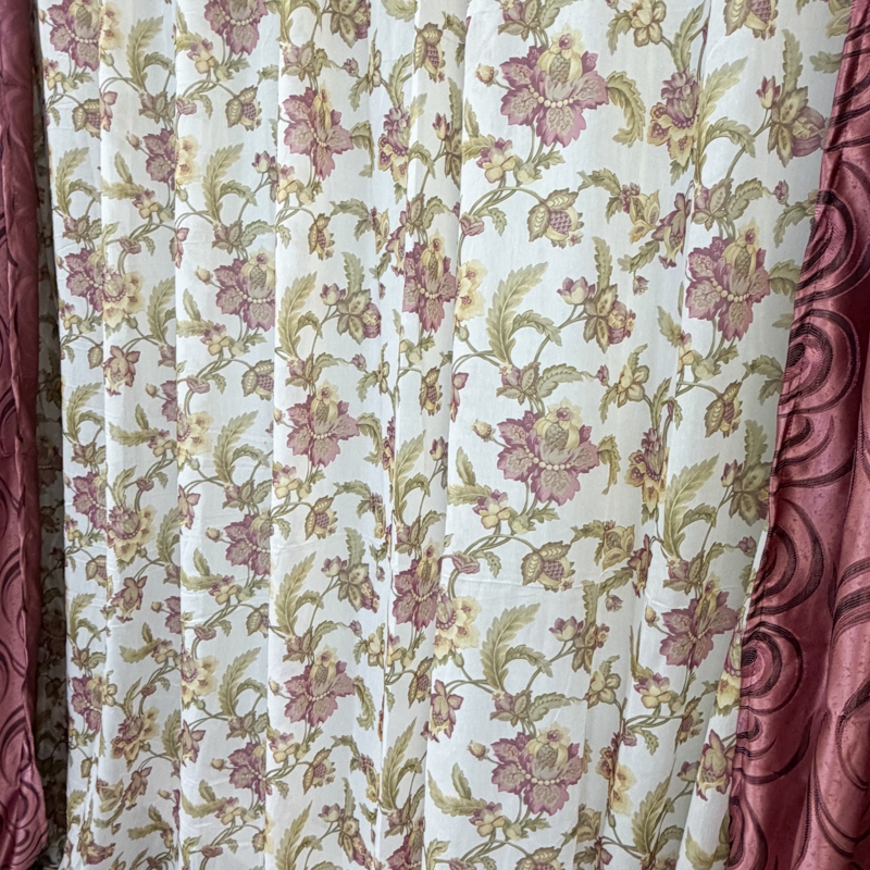 Set 2 Draperii Jacquard, Spiral, 150cm latime x 270cm inaltime, Roz + Perdea 400cm latime x 270cm inaltime, din Matase Imprimata, Iris Roz - imagine 5