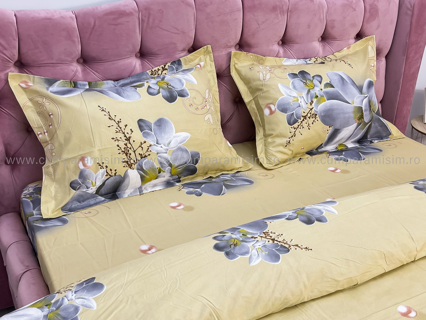 Lenjerie pat dublu imprimeu 3D - 3 Bucati 219 Lei -  Crem flori - imagine 5