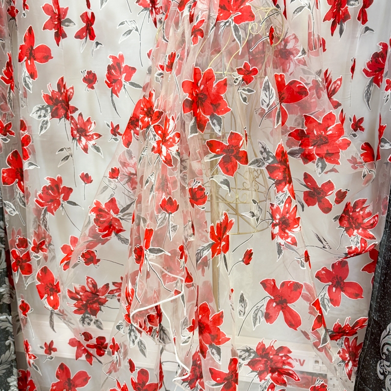 Perdea Red Flowers din matase imprimata, Ivoire, 400cm latime x 270cm inaltime cu rejansa pt sina - imagine 2