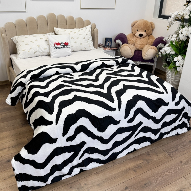 Patura pufoasa cocolino 200x230cm, 240g/mp, Alb, Negru, Zebra - imagine 2