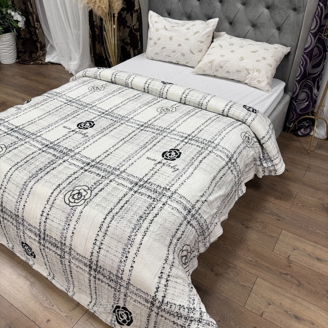 Patura pufoasa cocolino 200x230cm, 240g/mp, Gri, Alb, dungi, trandafiri - imagine 2