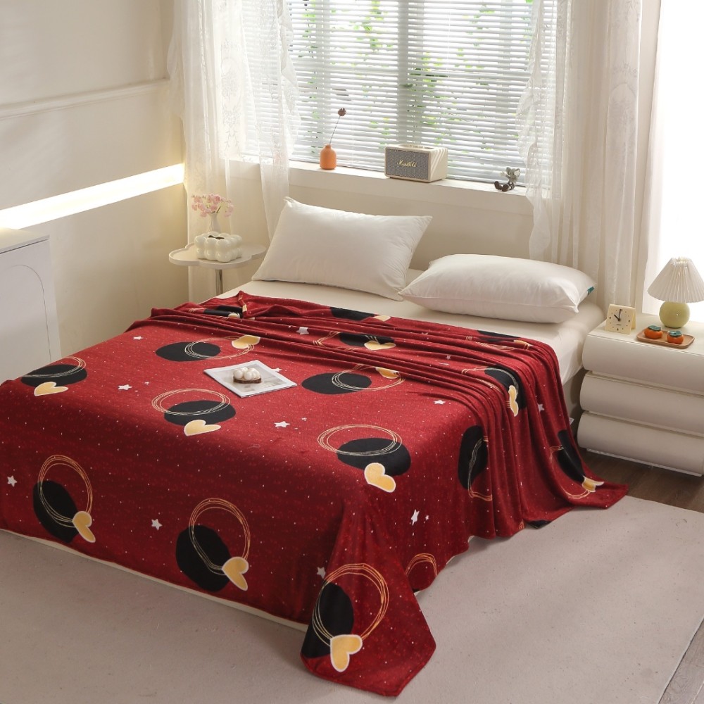 Patura Pufoasa CoCoLiNo (Fleece), 200x230cm, 240gr/mp, Visiniu, Inimioare - Rasfatul Perfect pentru Serile Racoroase - 5