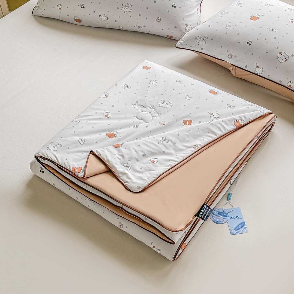 Pilota de Vara Racoritoare Ice Touch, 200x230cm + 2 fete de perna 50x70cm - Ultra Usoara, Efect Instant de Racorire si Confort Maxim, Gri, Pisicute, Fundite, Stelute - view 5