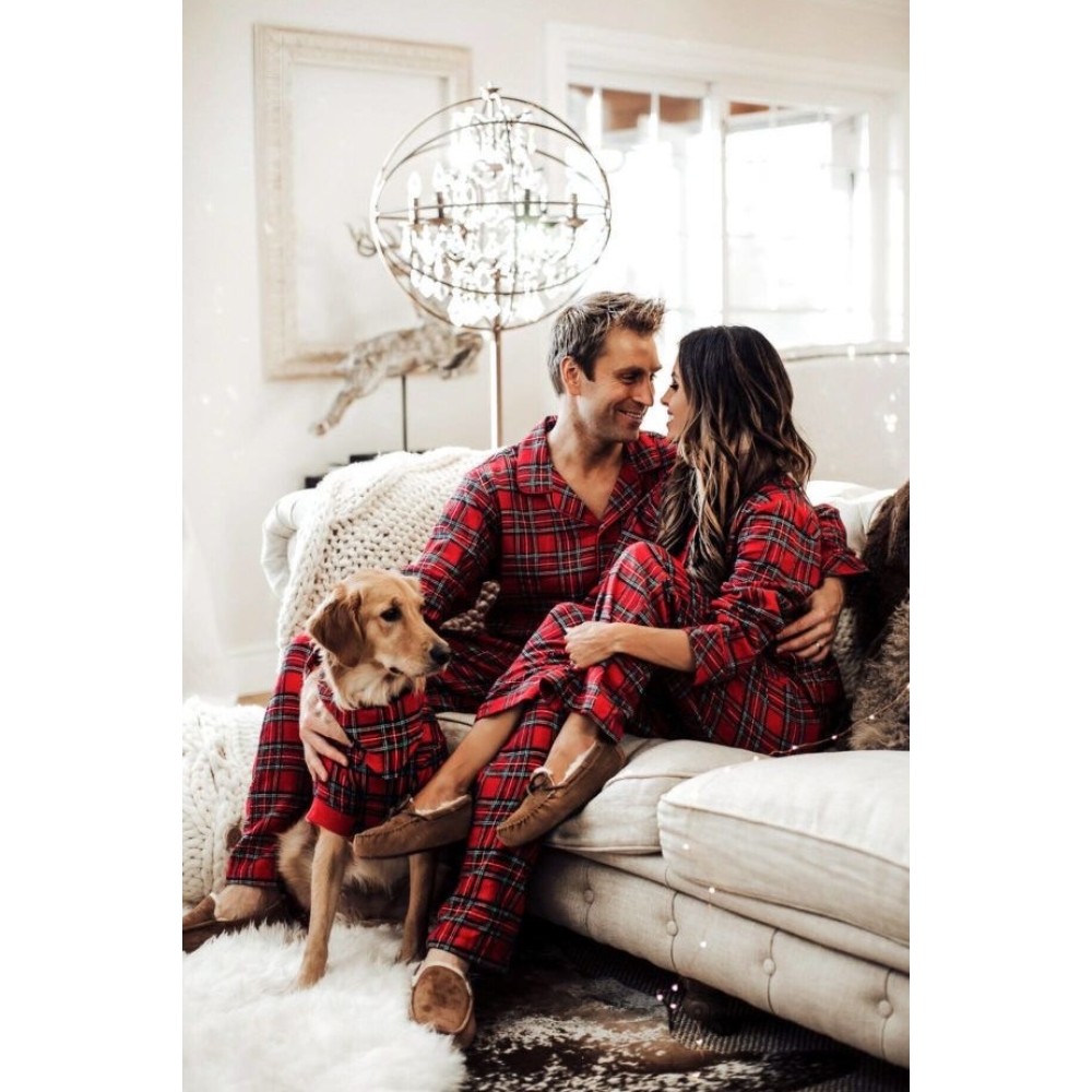 Set pijamale pentru cuplu din Satin Craciun cu vipusca rosie — imaginea 3