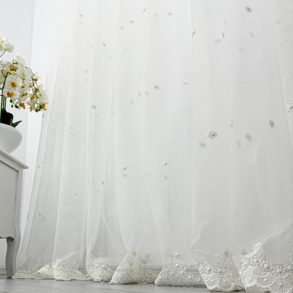 Perdea Fulgi de Nea din Tulle cu Broderie, Ivoire, 140cm latime x 260cm inaltime, cu rejansa pt bara – imagine 3