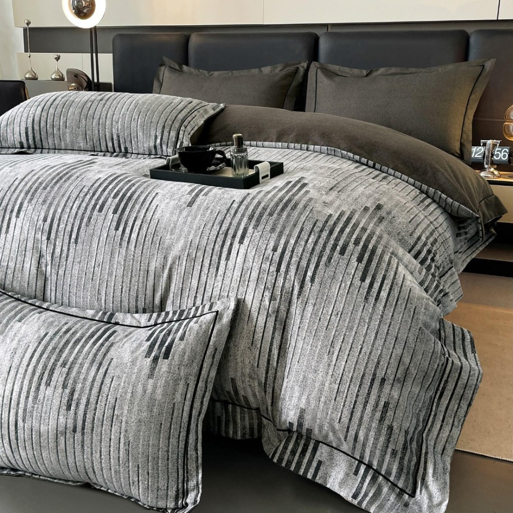 Lenjerie pat dublu, FINET DeLuxe, 6 piese, cu ELASTIC, Jojo Home, Cutie Eleganta, Gri, model clasic — imaginea 2