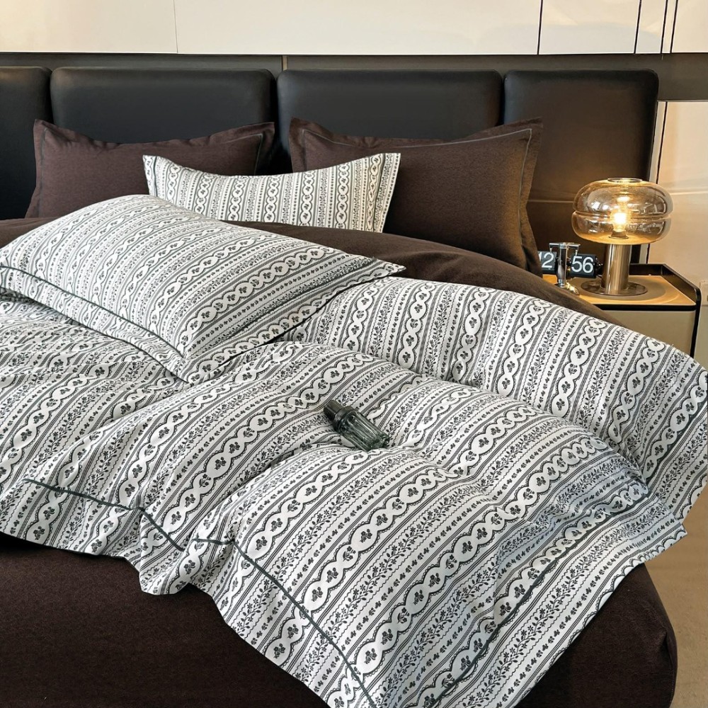 Lenjerie pat dublu, FINET DeLuxe, 6 piese, cu ELASTIC, Jojo Home, Cutie Eleganta, Gri, Maro, Model Egiptean — imaginea 3