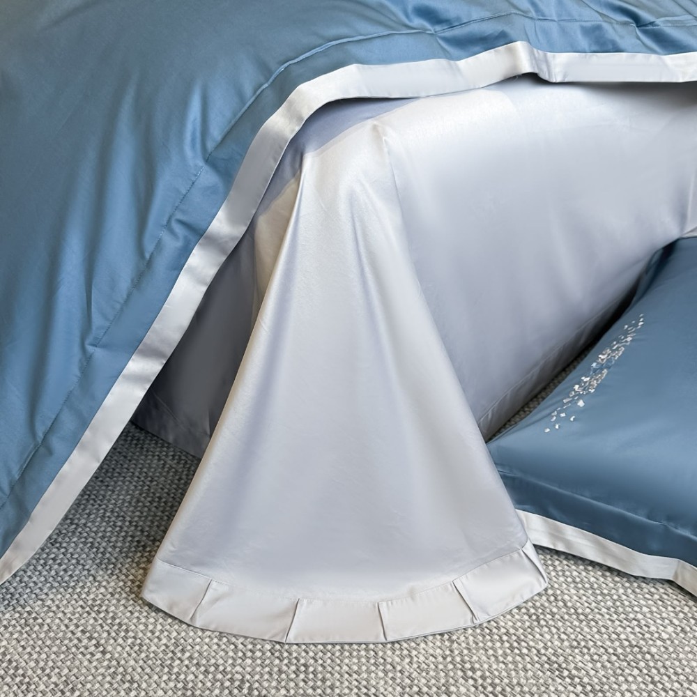 Lenjerie de Pat Premium Satin Deluxe cu Broderie Eleganta, Bumbac 100%, 4 Piese - Finete, Luciu Discret si Confort Superior, Blue Simplicity — imaginea 5