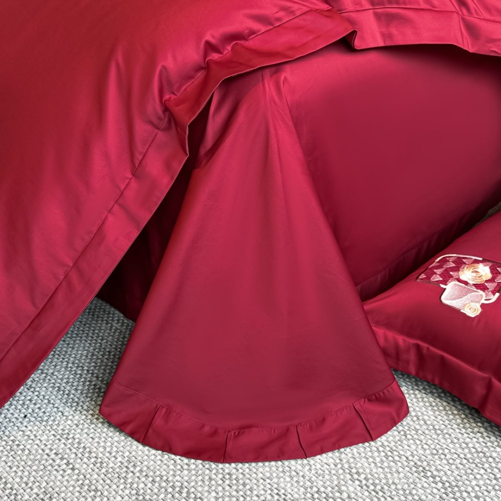 Lenjerie de Pat Premium Satin Deluxe cu Broderie Eleganta, Bumbac 100%, 4 Piese - Finete, Luciu Discret si Confort Superior, Red Passion — imaginea 5
