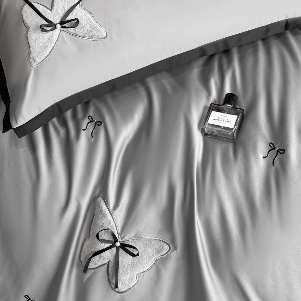 Lenjerie de Pat Premium Satin Deluxe cu Broderie Eleganta, Bumbac 100%, 4 Piese - Finete, Luciu Discret si Confort Superior, Gray Bow — imaginea 4