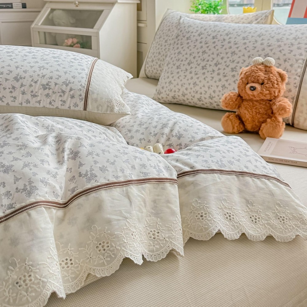 Lenjerie de Pat Premium, Bumbac 100%, cu Broderie si Volanase din Dantela, 4 Piese, Cearsaf cu Elastic, Alb, Bej, Bleu, Floricele — imaginea 4