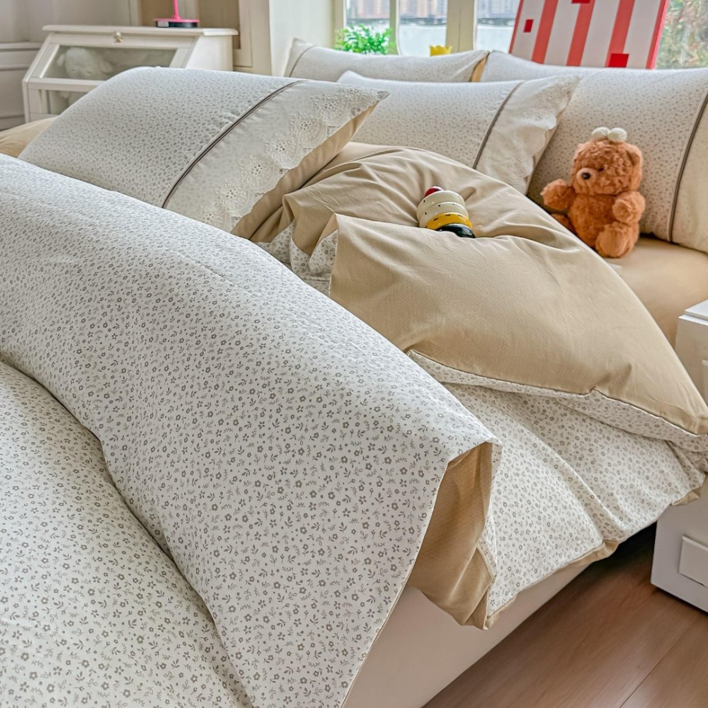 Lenjerie de Pat Premium, Bumbac 100%, cu Broderie si Volanase din Dantela, 4 Piese, Cearsaf cu Elastic, Alb, Bej, Floricele — imaginea 3