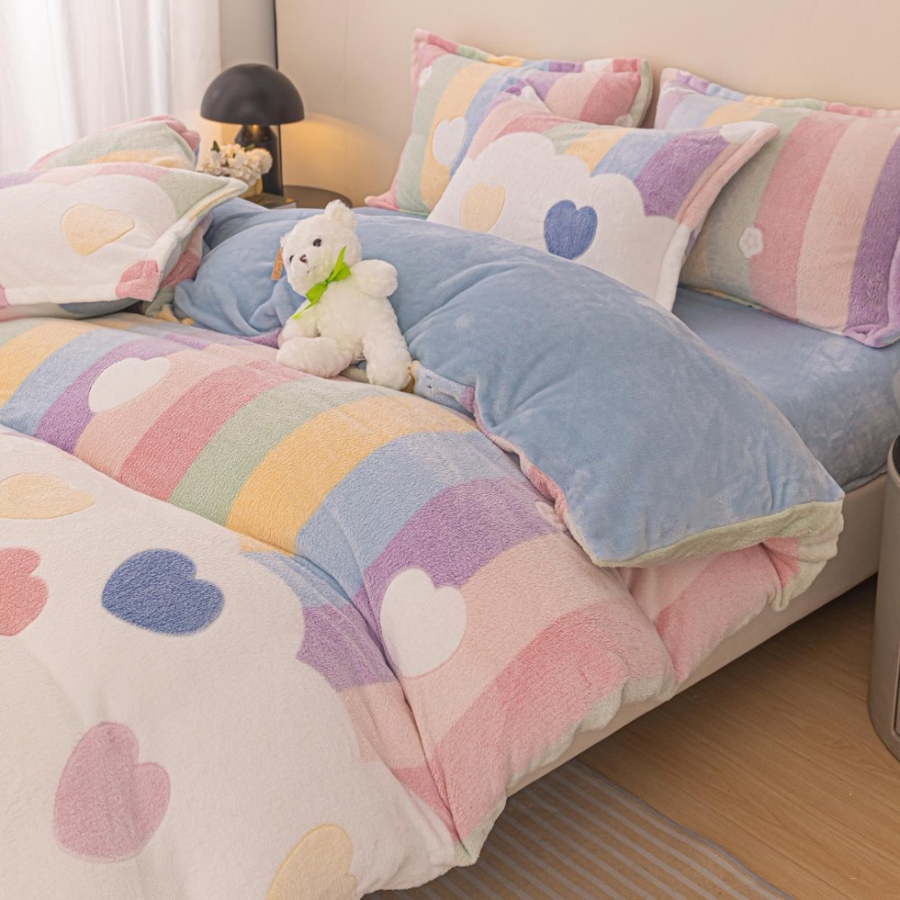 Lenjerie pat dublu, Super Pufoasa COCOLINO,cu ELASTIC, 4 piese, Jojo Home, Alb, Culori Pastel, Dungi, Inimioare — imaginea 2