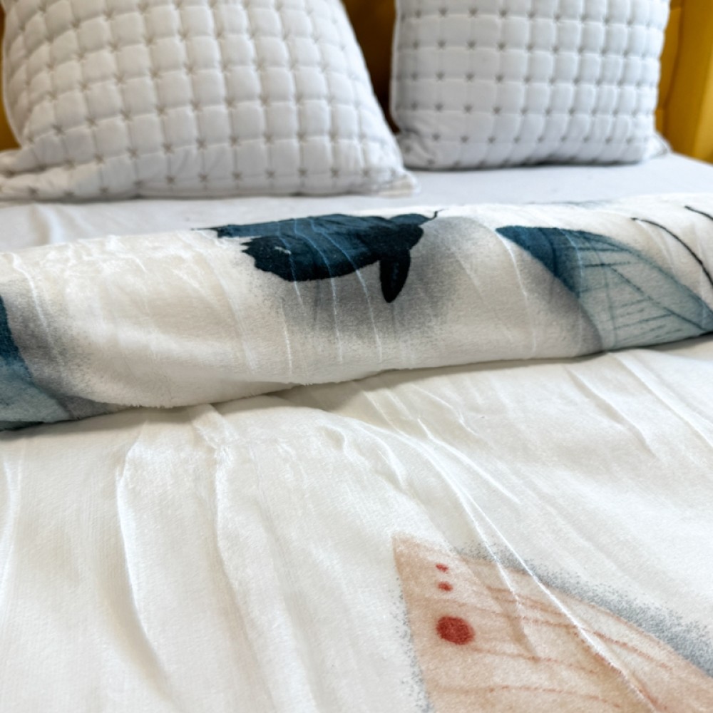 Patura pufoasa cocolino 200x230cm, 240g/mp, Alb, Fluturi colorati – imagine 4