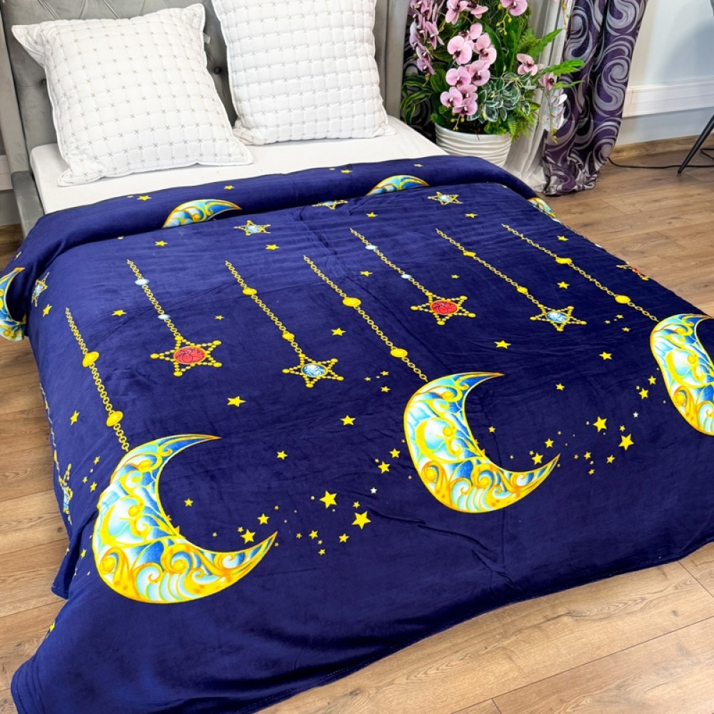 Patura Pufoasa CoCoLiNo (Fleece), 200x230cm, 240gr/mp, Bleumarin, Luna si Stele - Rasfatul Perfect pentru Serile Racoroase — imaginea 3