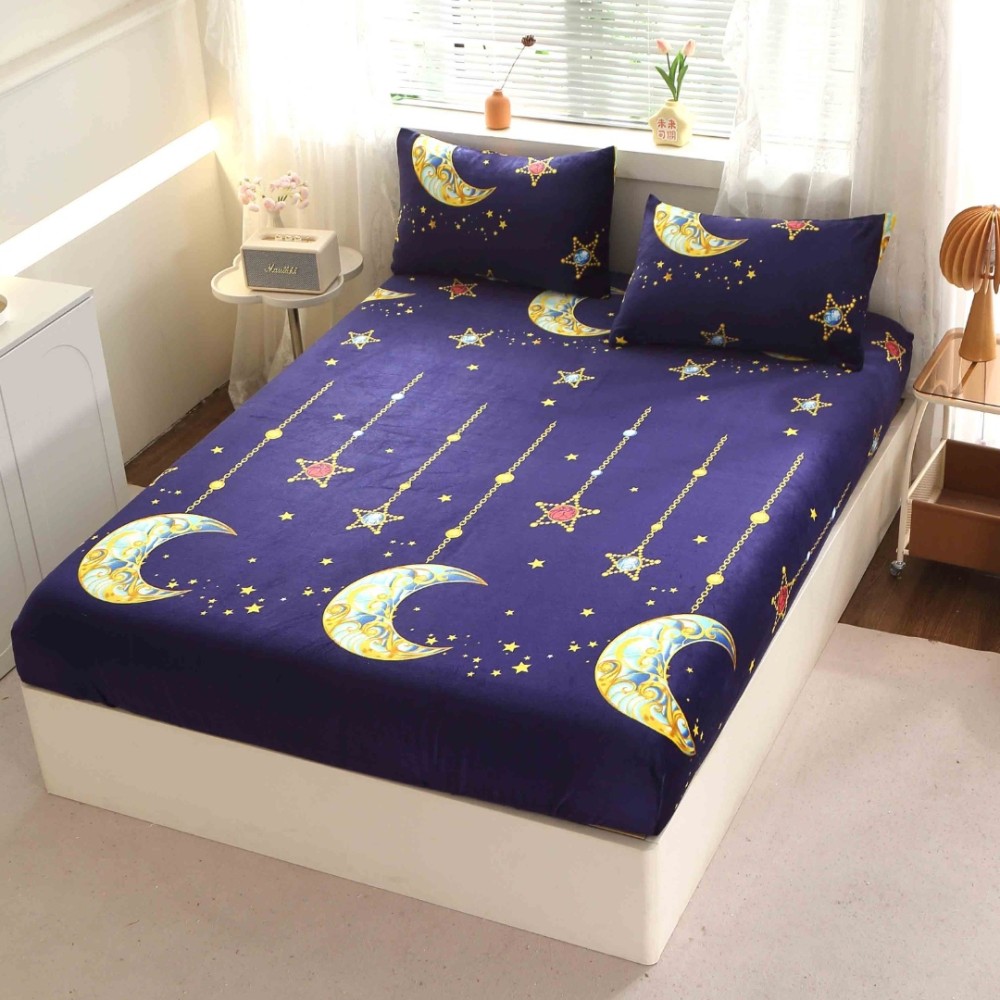 Cearsaf cu Elastic Cocolino 180x200cm si 2 fete de perna 50x70cm, Albastru, stelute si luna – imagine 2