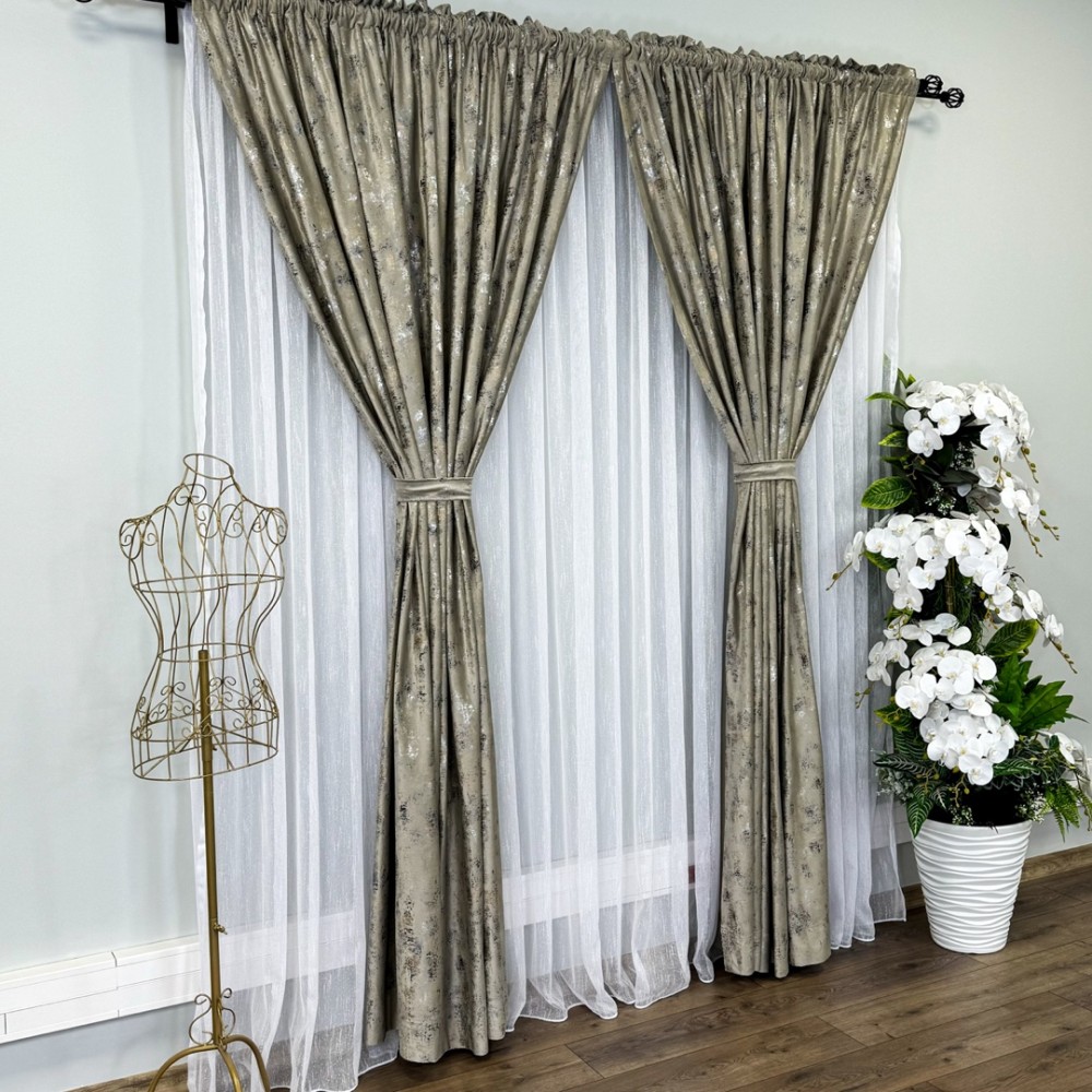 Draperie Catifea Asama cu insertii aurii, Grej - V3, 140cm latime x 260cm inaltime, cu rejansa pt bara – imagine 6