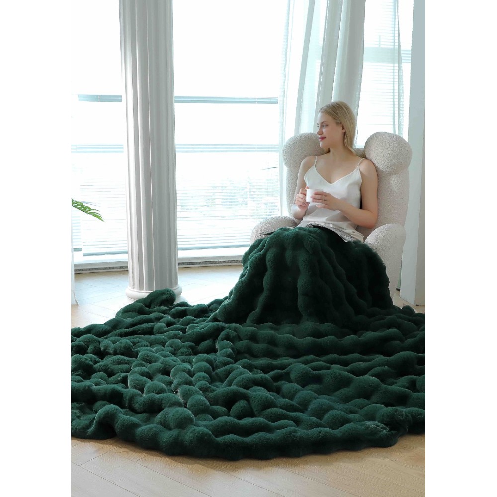 Patura Luxury Soft Touch, Jojo Home, cu Blanita Artificiala Tip Iepure, 200x230 cm, cu Fermoar, Verde Smarald – imagine 2