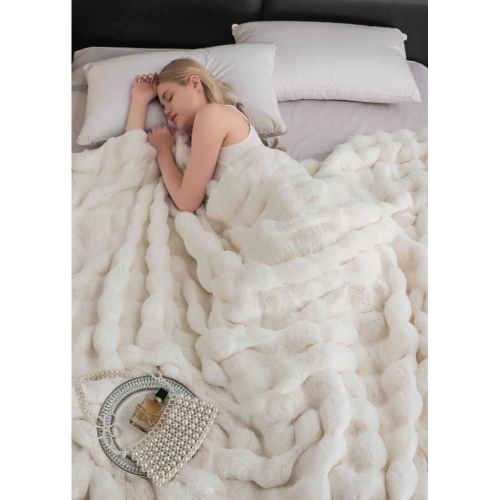 Patura Luxury Soft Touch, Jojo Home, cu Blanita Artificiala Tip Iepure, 200x230 cm, cu Fermoar, Crem – imagine 2