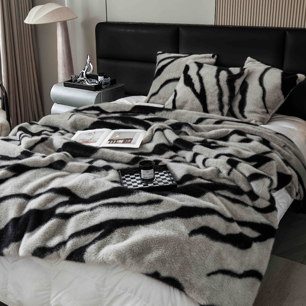 Patura Blanita (Artificiala) de Nurca, Jojo Home, 200x230cm, Gri, Negru – imagine 3