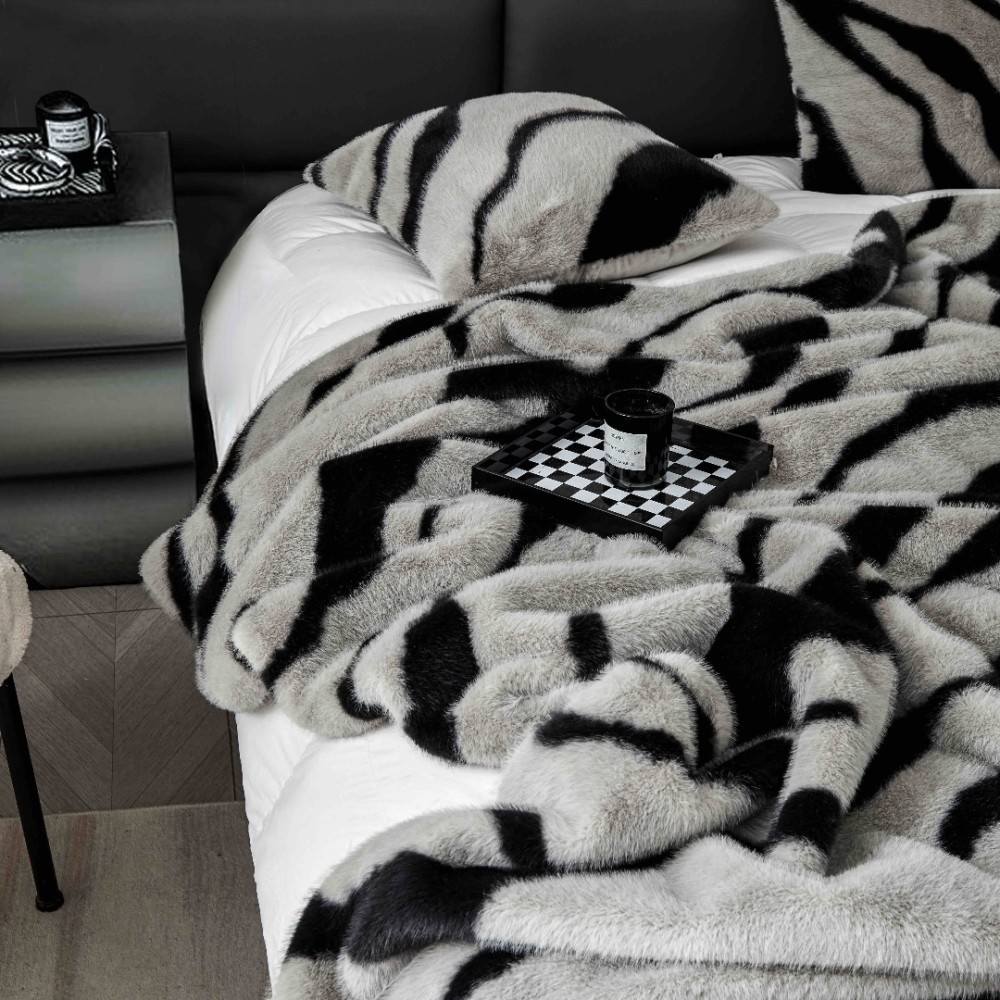 Patura Blanita (Artificiala) de Nurca, Jojo Home, 200x230cm, Gri, Negru – imagine 4