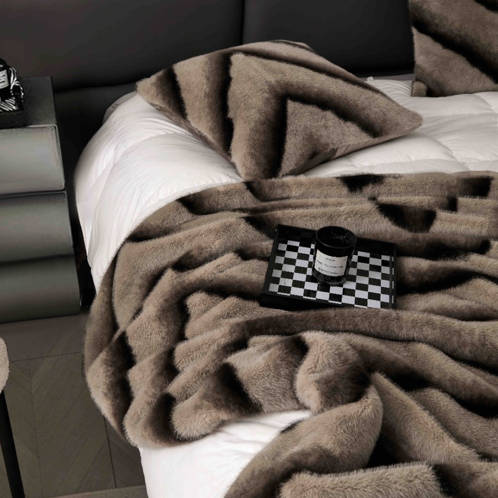 Patura Blanita (Artificiala) de Nurca, Jojo Home, 200x230cm, Bej, Negru – imagine 3