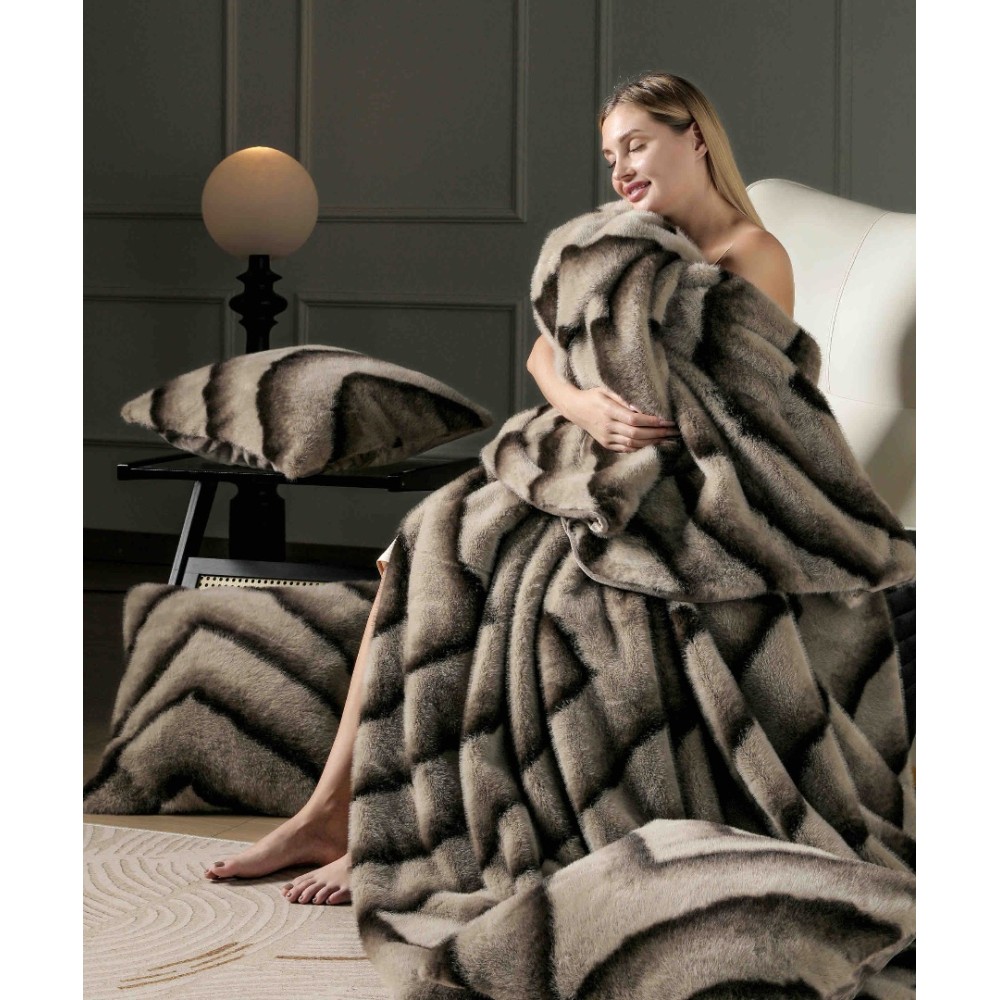 Patura Blanita (Artificiala) de Nurca, Jojo Home, 200x230cm, Bej, Negru – imagine 5