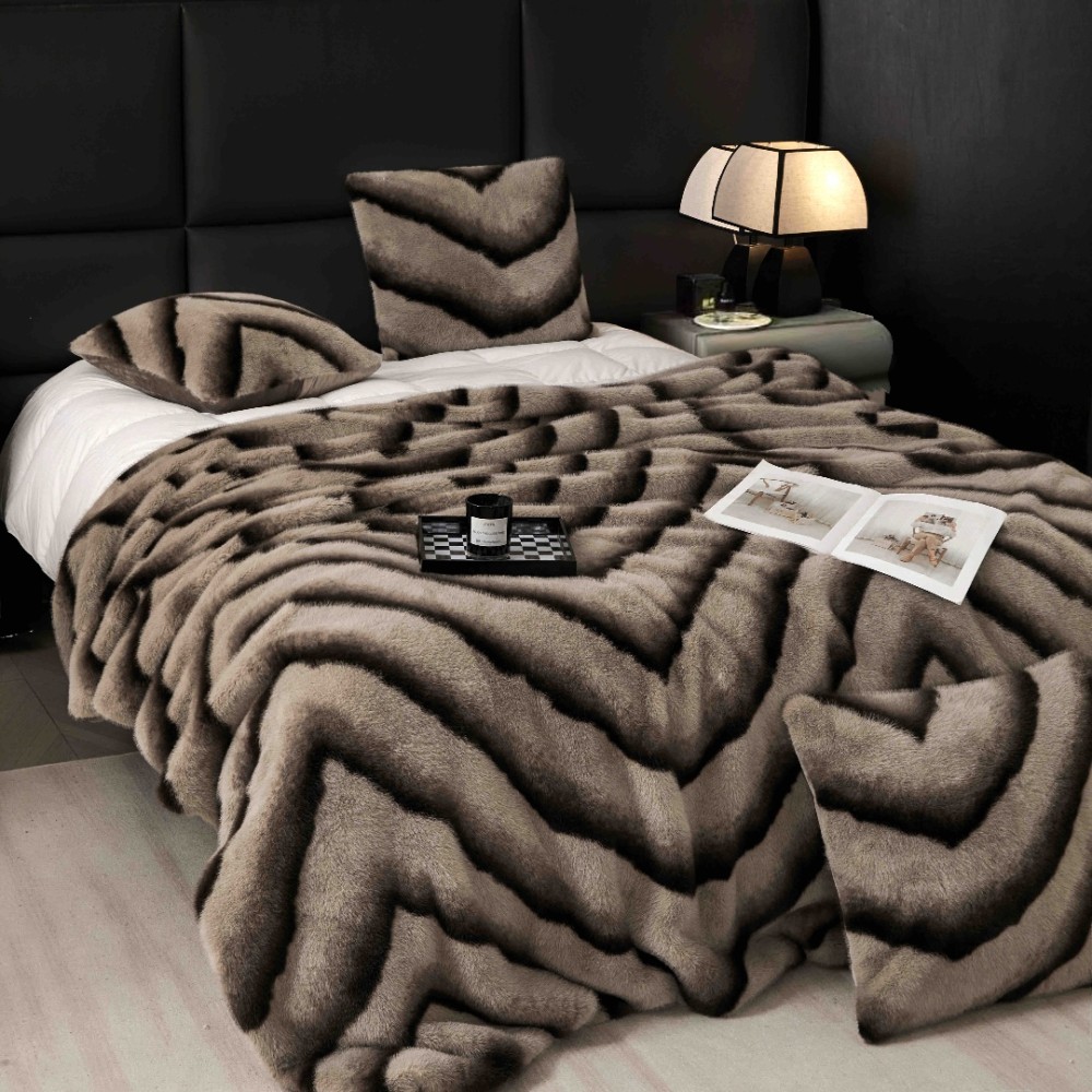 Patura Blanita (Artificiala) de Nurca, Jojo Home, 200x230cm, Bej, Negru – imagine 7