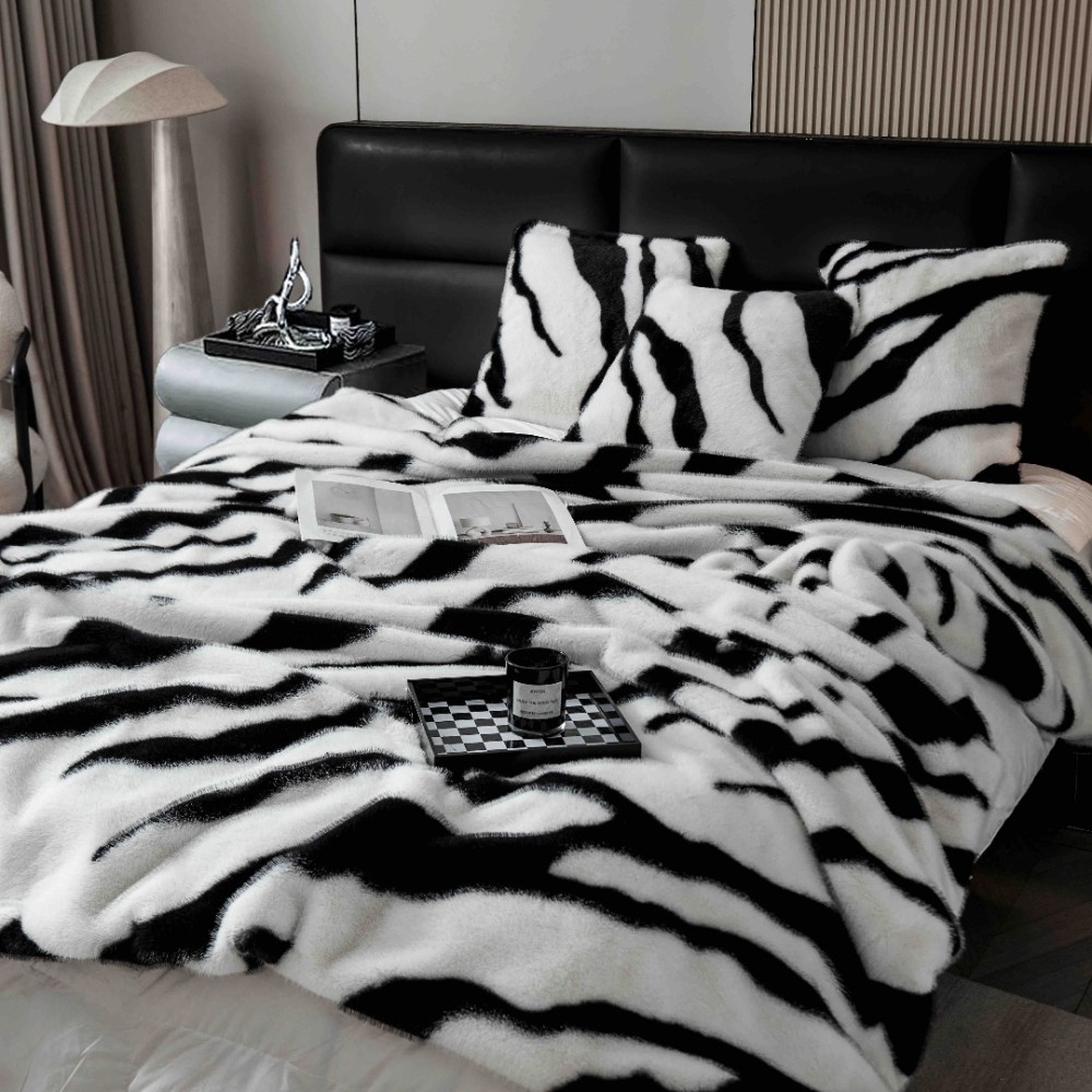 Patura Blanita (Artificiala) de Nurca, Jojo Home, 200x230cm, Alb, Negru – imagine 2