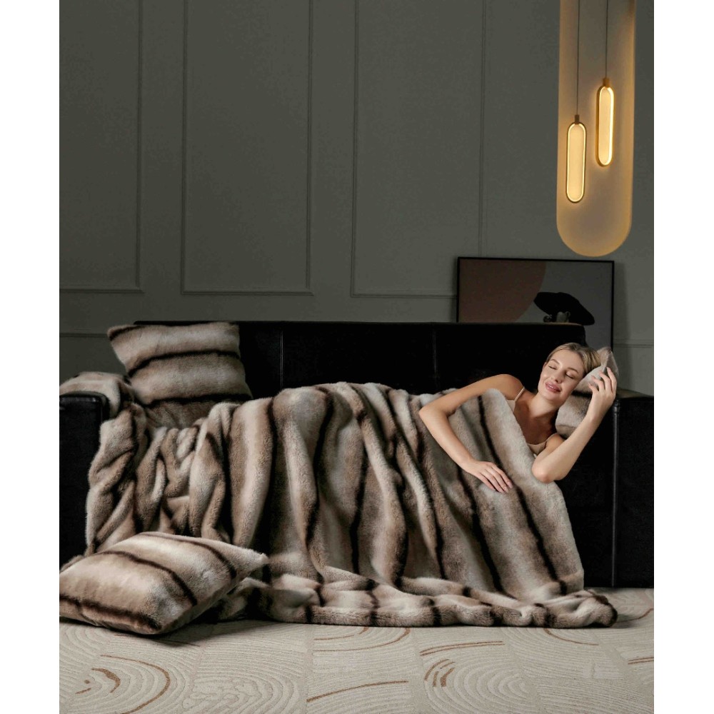 Patura Blanita (Artificiala) de Nurca, Jojo Home, 200x230cm, Bej, Maro, Negru – imagine 3