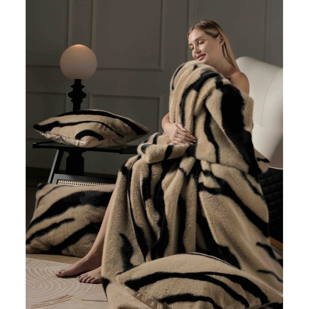 Patura Blanita (Artificiala) de Nurca, Jojo Home, 200x230cm, Bej Nisip, Negru – imagine 7