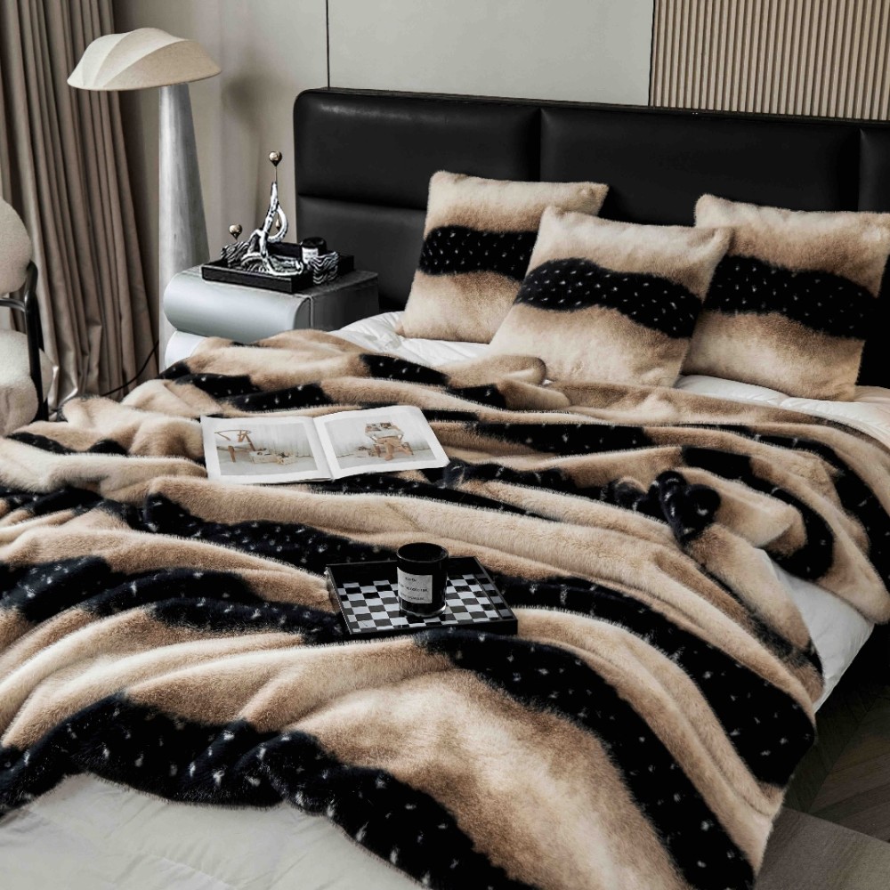 Patura Blanita (Artificiala) de Nurca, Jojo Home, 200x230cm, Crem, Bej, Negru – imagine 2