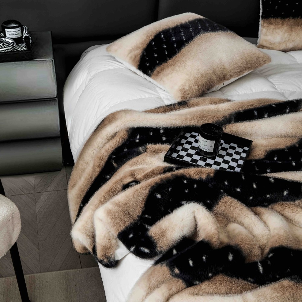 Patura Blanita (Artificiala) de Nurca, Jojo Home, 200x230cm, Crem, Bej, Negru – imagine 3