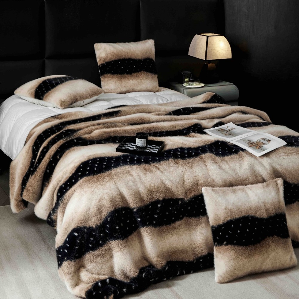 Patura Blanita (Artificiala) de Nurca, Jojo Home, 200x230cm, Crem, Bej, Negru – imagine 4
