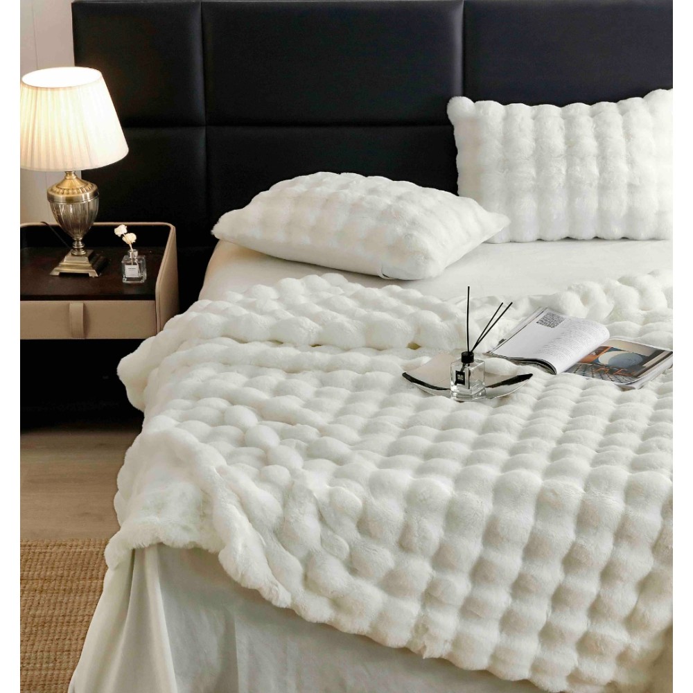 Lenjerie Luxury Pat Dublu, Jojo Home, ExtraPufoasa, din Blanita Artificiala tip Iepure, 6 piese, Crem — imaginea 2