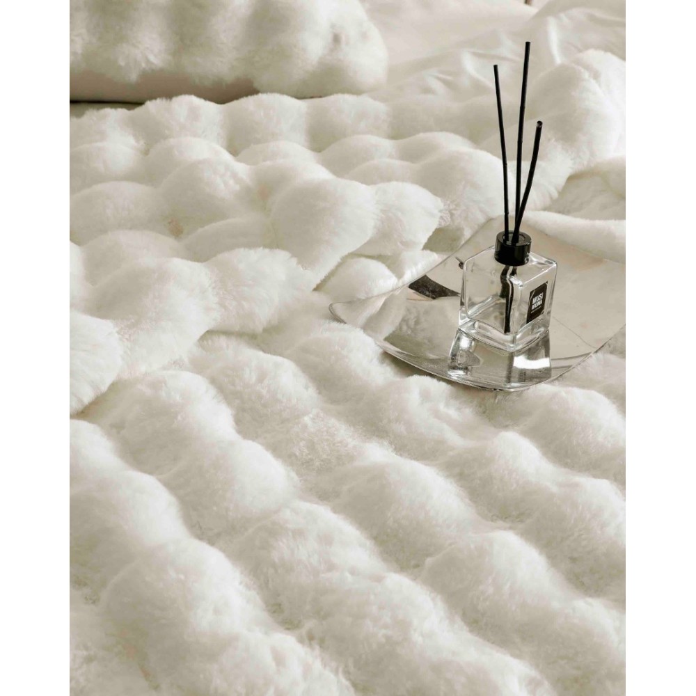 Lenjerie Luxury Pat Dublu, Jojo Home, ExtraPufoasa, din Blanita Artificiala tip Iepure, 6 piese, Crem — imaginea 3