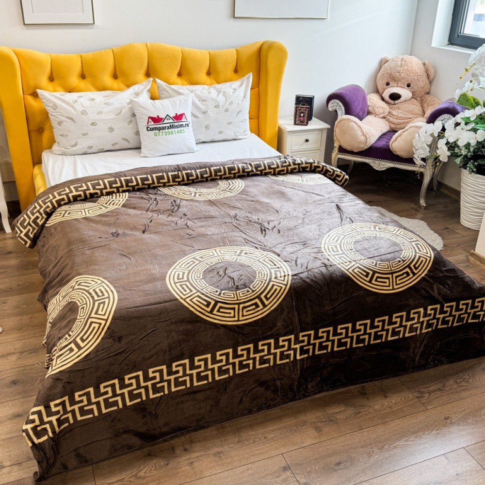 Patura pufoasa cocolino 200x230cm, 240g/mp, Maro, Model Greek – imagine 3