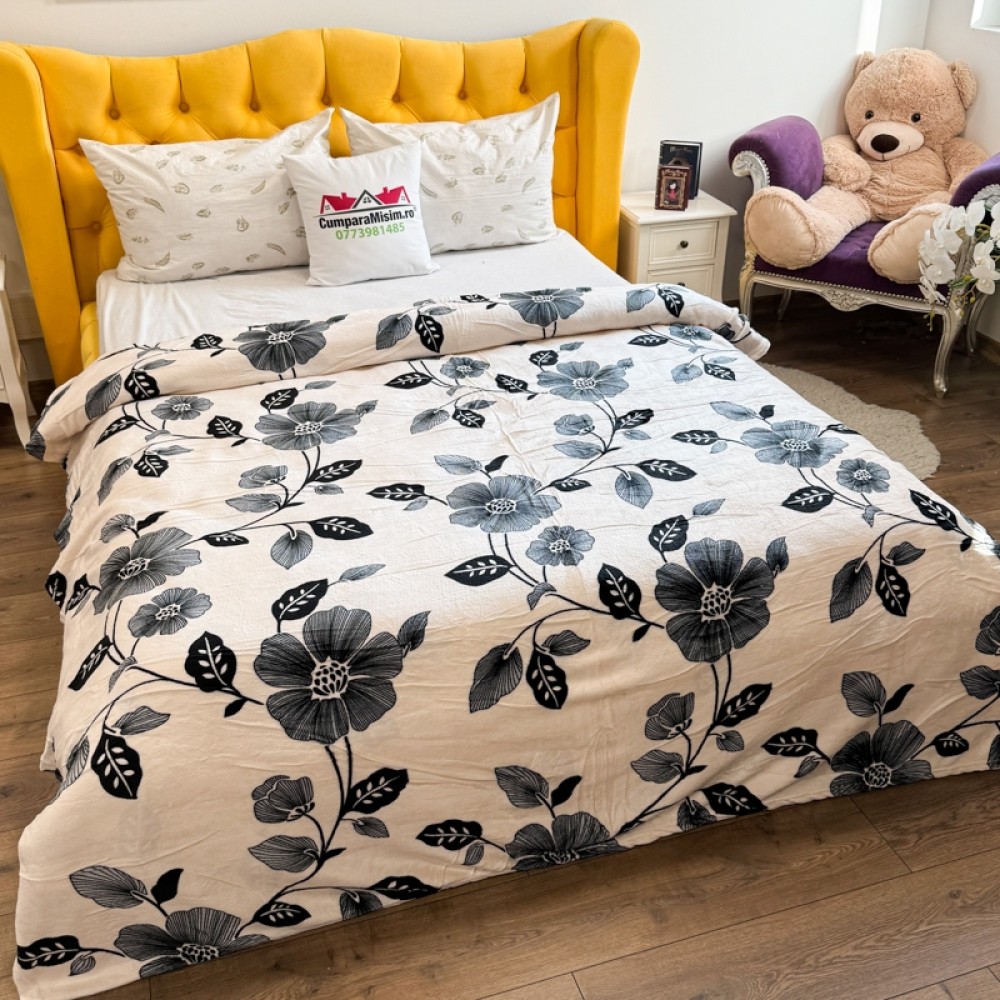 Patura pufoasa cocolino 200x230cm, 240g/mp, Crem, Flori Gri – imagine 3