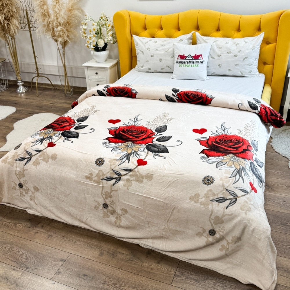 Patura pufoasa cocolino 200x230cm, 240g/mp, Bej, trandafiri rosii – imagine 2